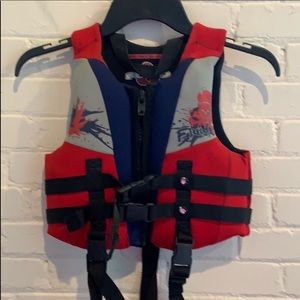 Child’s Small 30-50lbs Fluid life jacket